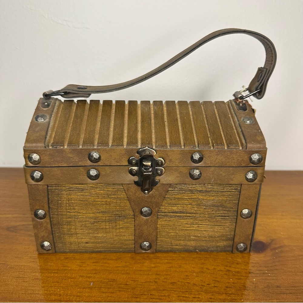 Mr. R Wooden Trunk Treasure Chest Purse Vintage Roger Van S bag Handmade Korea